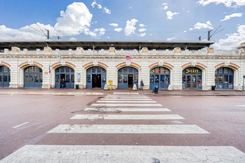 Immeuble - 573 m² - 25 pièces