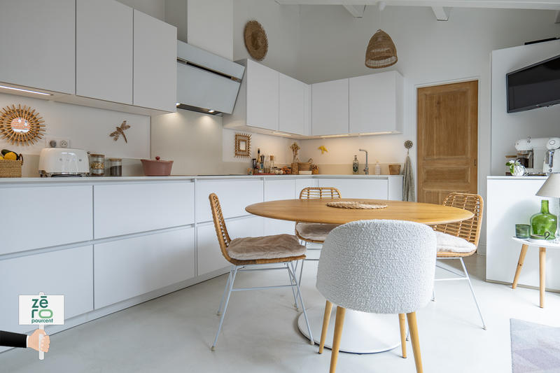 Maison - 205 m² - 9 pièces