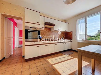 Maison - 106 m² - 6 pièces