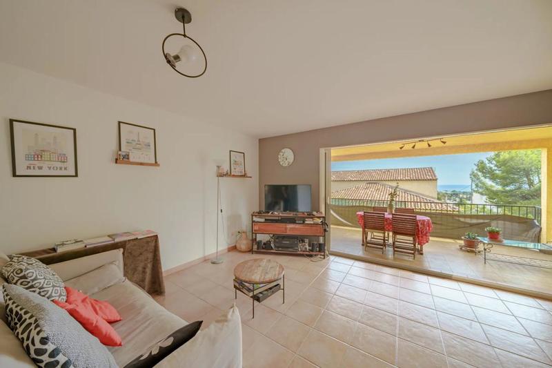 Appartement - 98 m² - 4 pièces