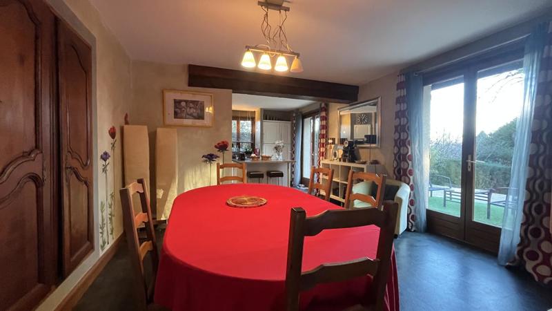 Maison traditionnelle - 198 m² - 5 pièces