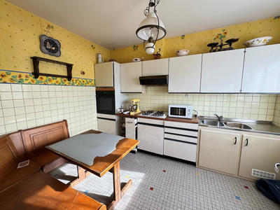 Maison - 90 m² - 5 pièces