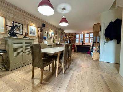 Maison - 225 m² - 5 pièces