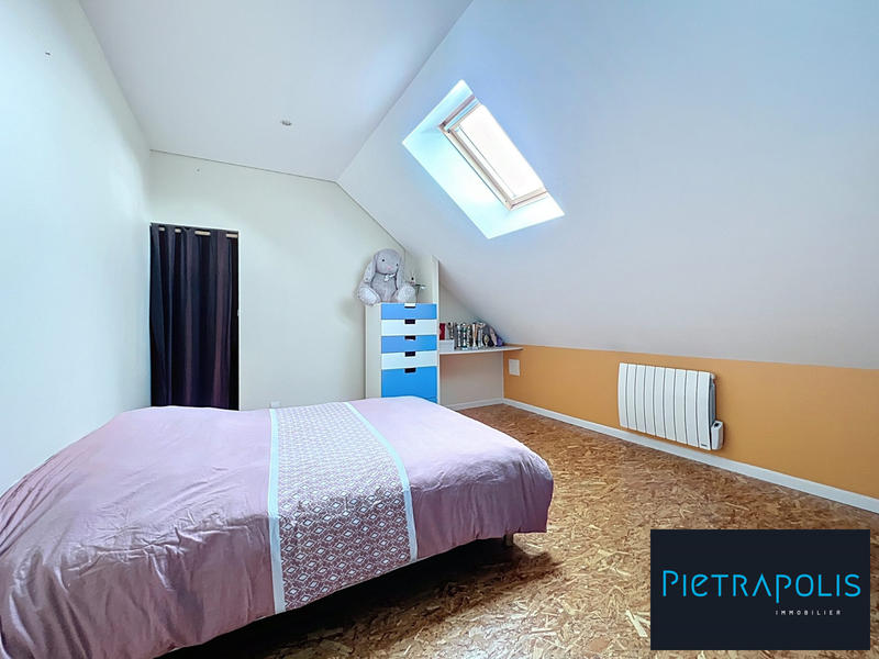 Maison - 180 m² - 8 pièces