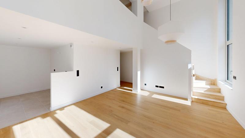 Loft - 104 m² - 4 pièces