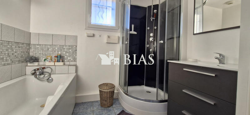 Maison - 106 m² - 6 pièces