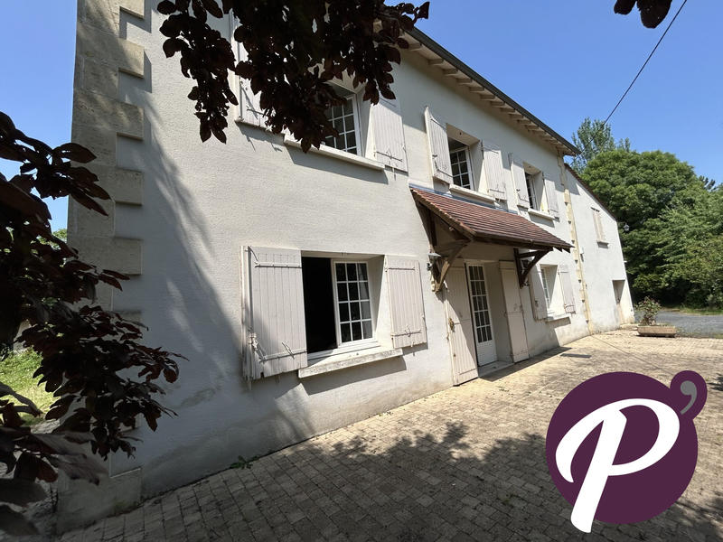 Maison ancienne - 237 m² - 7 pièces