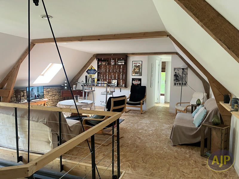 Maison - 180 m² - 8 pièces