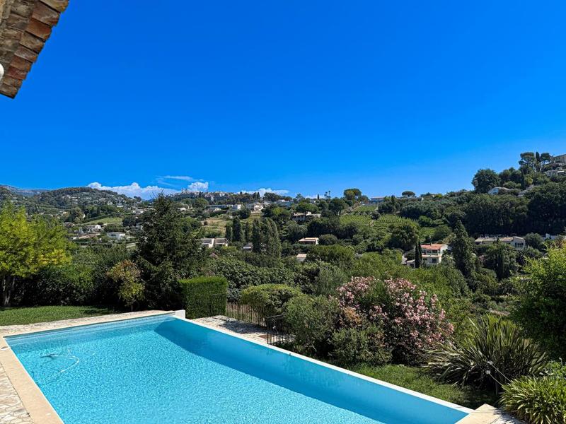 Maison chambre d'hôtes - 545 m² - 18 pièces