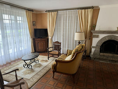 Maison de bourg - 194 m² - 9 pièces