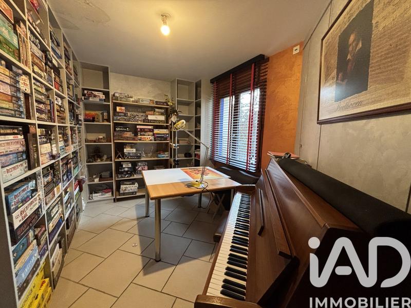 Maison - 213 m² - 7 pièces