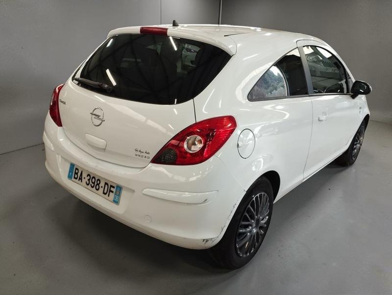 Opel Corsa 1.2 85 Twinport 111 3p