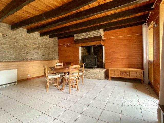 Maison - 167 m² - 6 pièces