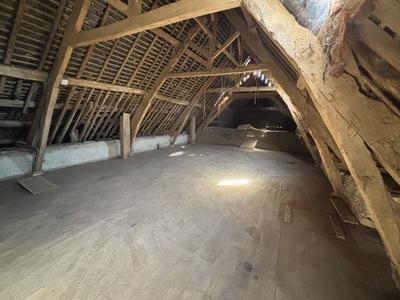 Maison traditionnelle - 211 m² - 4 pièces