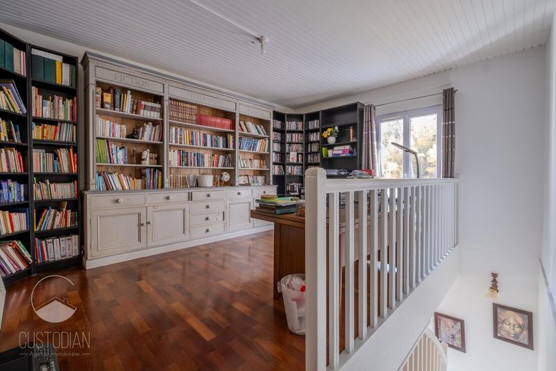 Maison - 650 m² - 15 pièces