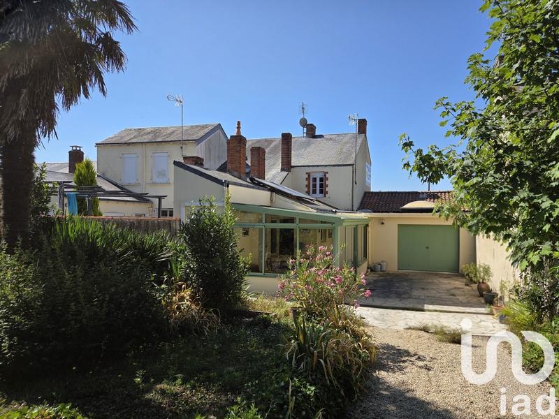 Maison - 102 m² - 4 pièces