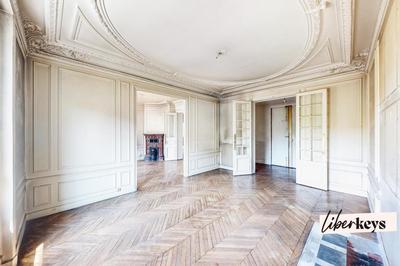 Appartement - 122 m² - 5 pièces