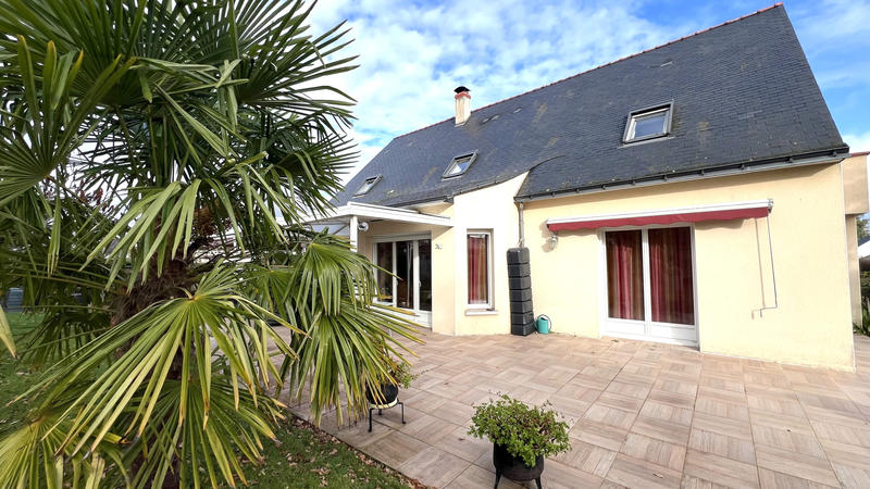 Maison - 180 m² - 6 pièces