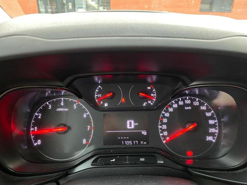 Opel combo cargo Pack Clim 100cv Camera/Bluetooth/Feux Auto/Frein Auto