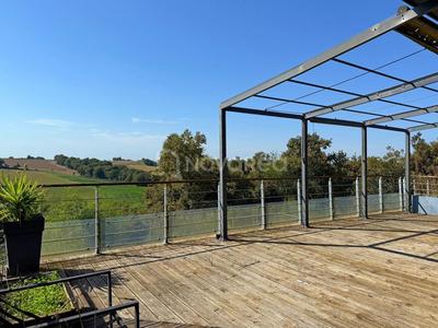 Maison - 169 m² - 11 pièces