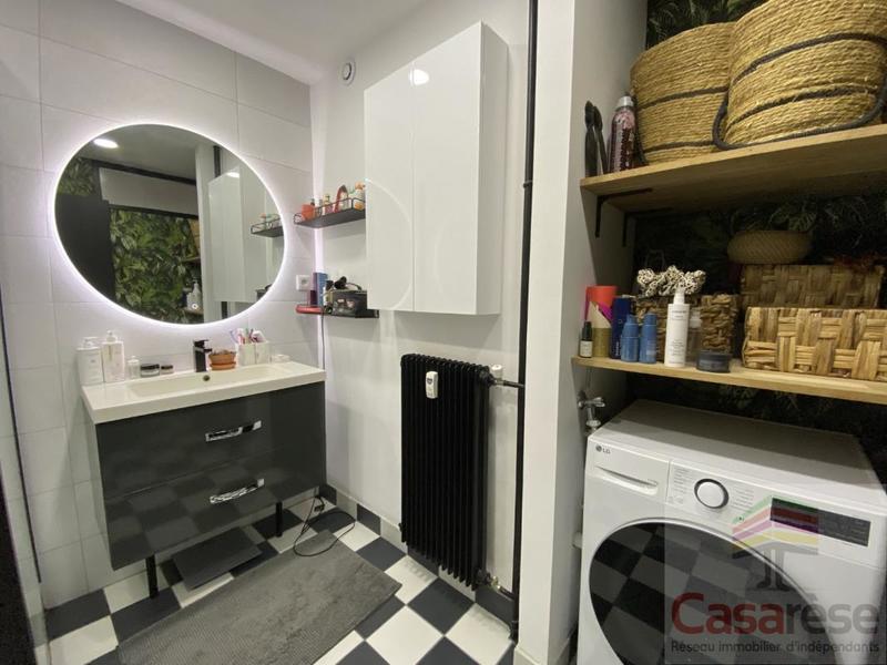 Appartement - 93 m² - 5 pièces