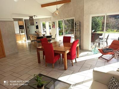 Villa - 155 m² - 6 pièces