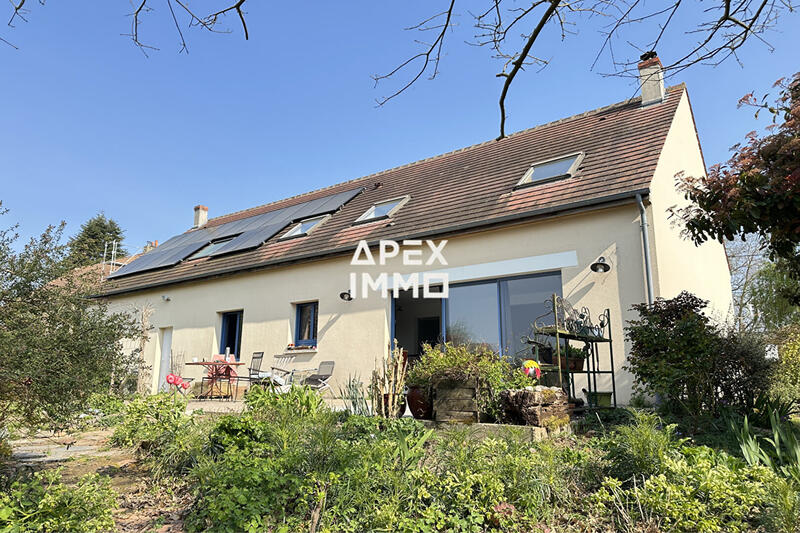 Maison - 157 m² - 7 pièces