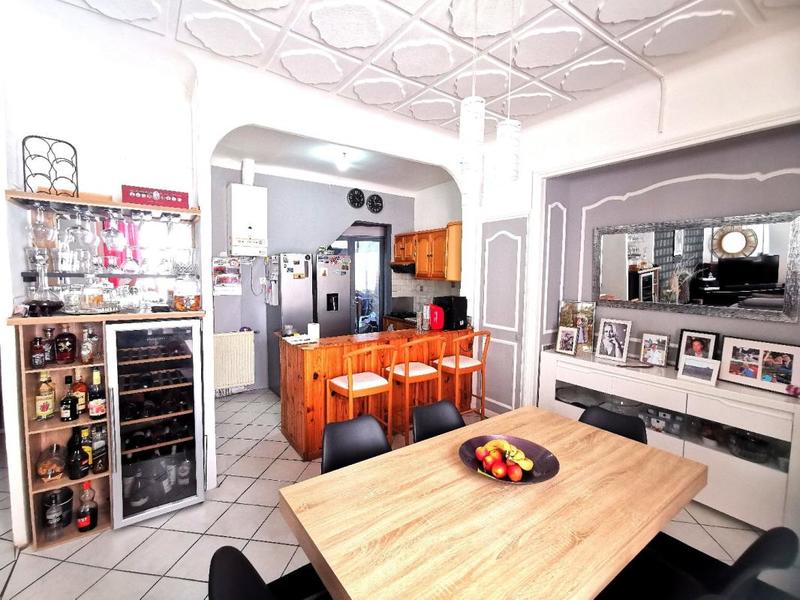 Maison - 159 m² - 6 pièces