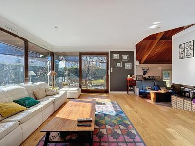 Maison d'architecte - 220 m² - 9 pièces