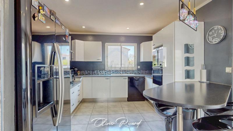 Maison - 152 m² - 7 pièces