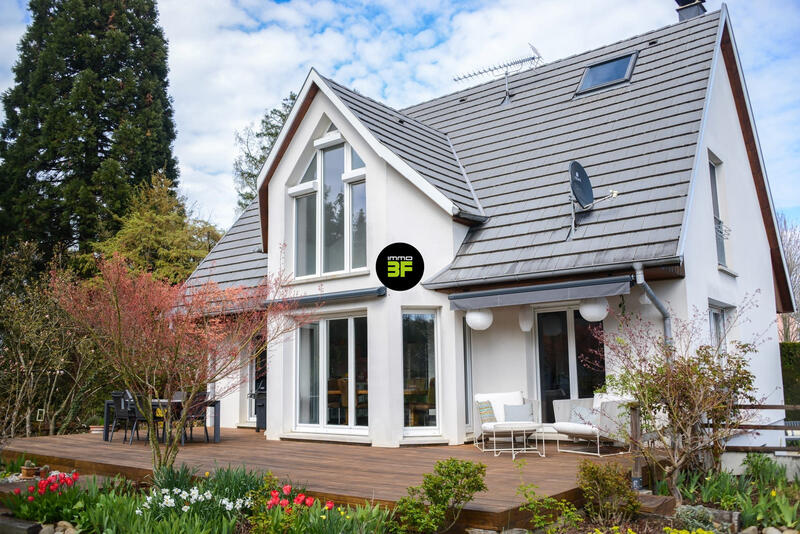 Maison - 177 m² - 6 pièces