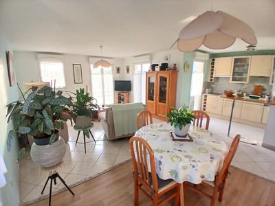 Appartement - 84 m² - 4 pièces