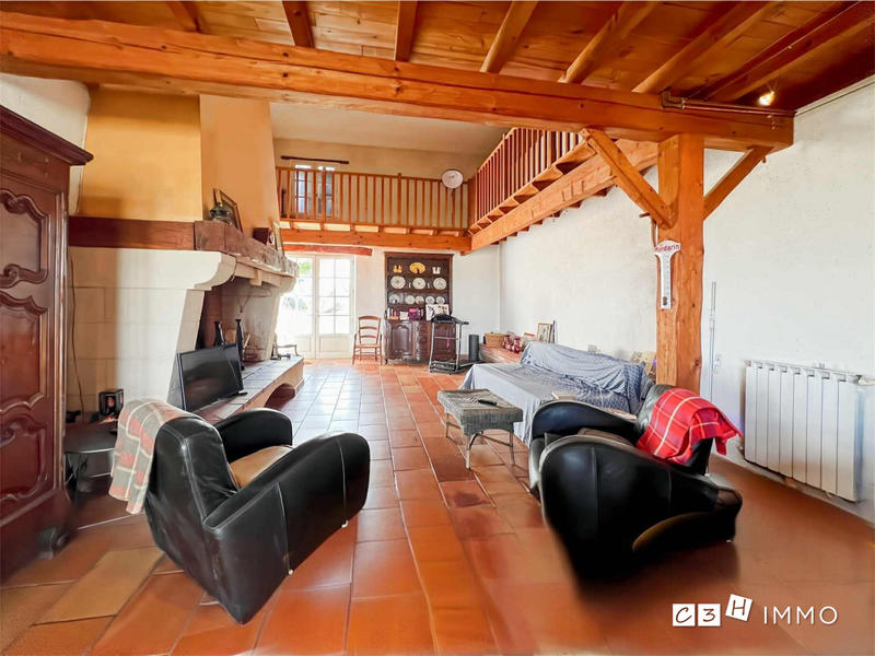 Maison - 295 m² - 7 pièces