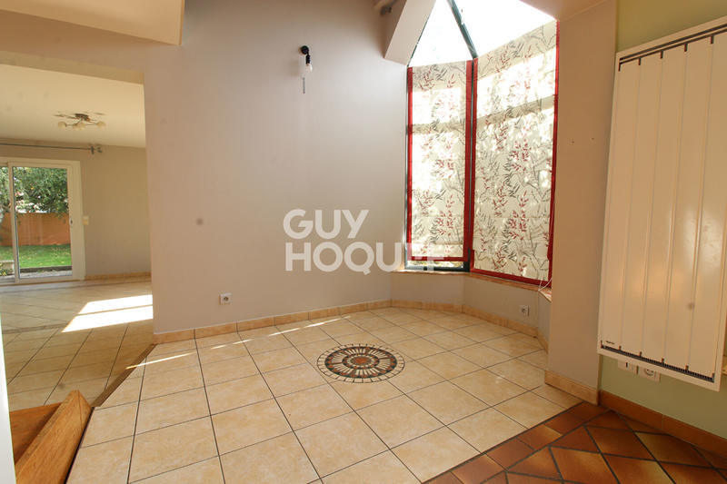 Maison - 175 m² - 8 pièces