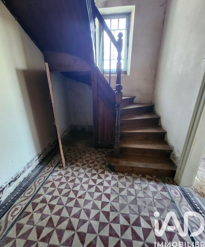 Maison - 256 m² - 5 pièces