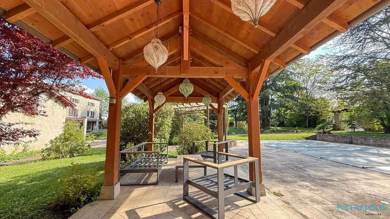 Maison ancienne - 270 m² - 9 pièces