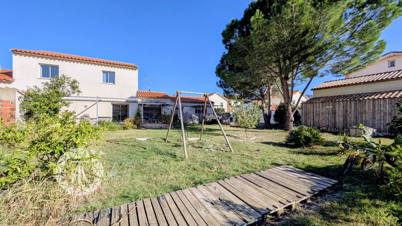 Villa - 259 m² - 7 pièces