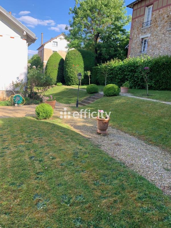 Maison - 165 m² - 6 pièces