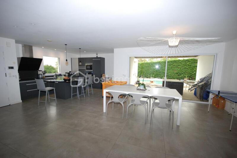 Villa - 169 m² - 7 pièces