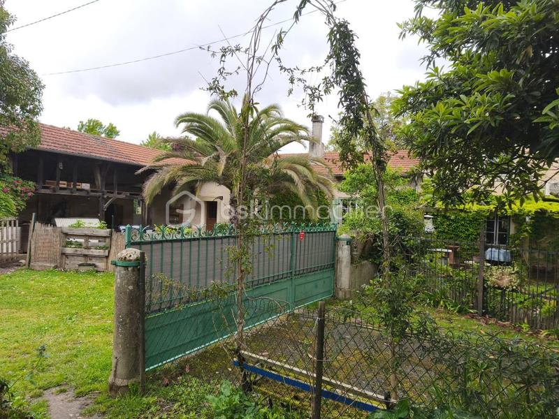 Maison de village - 225 m² - 9 pièces