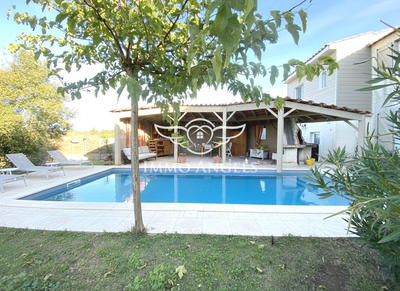 Maison - 206 m² - 9 pièces