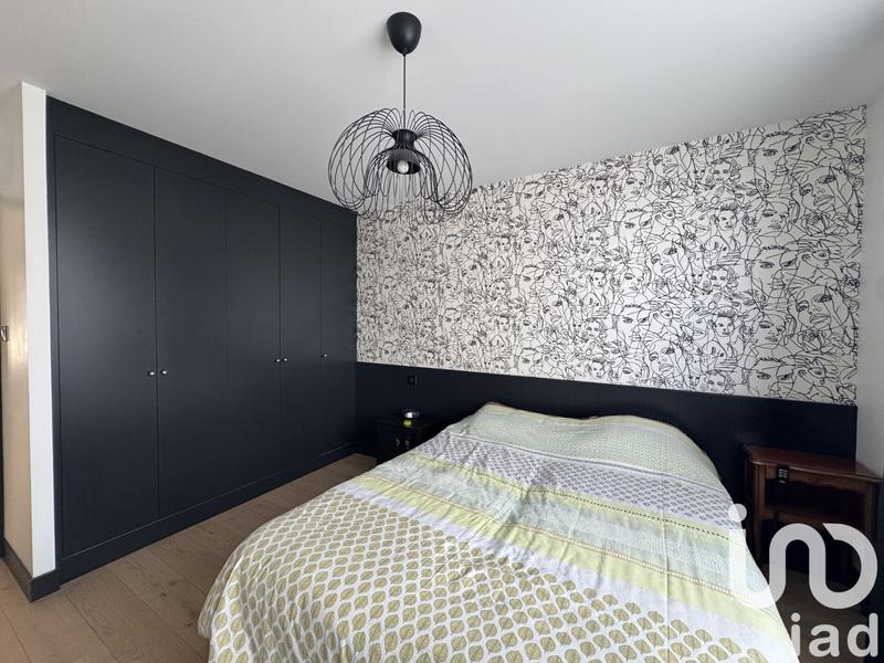 Maison - 200 m² - 6 pièces