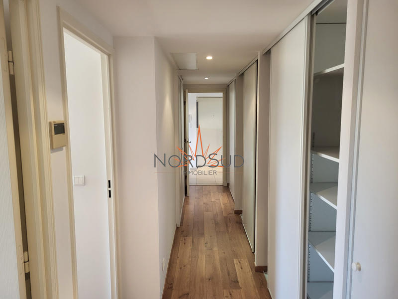 Appartement - 150 m² - 4 pièces