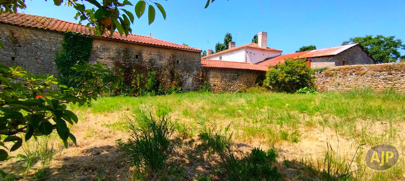 Maison - 90 m² - 2 pièces