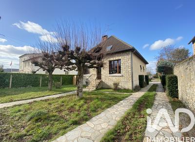 Maison - 140 m² - 5 pièces
