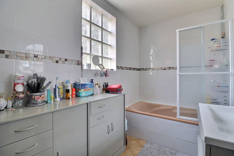 Maison - 102 m² - 6 pièces