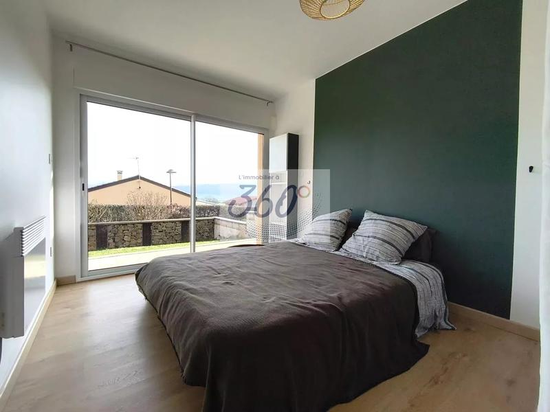 Maison - 95 m² - 5 pièces