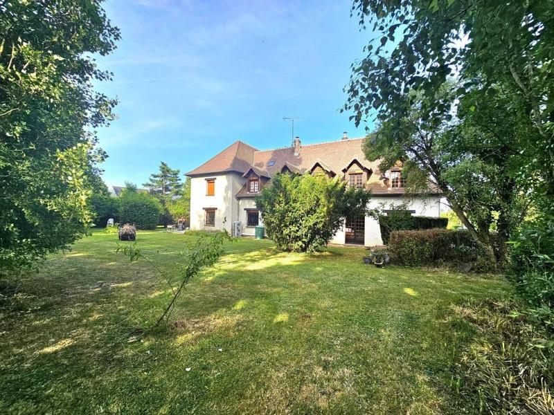 Maison - 362 m² - 12 pièces