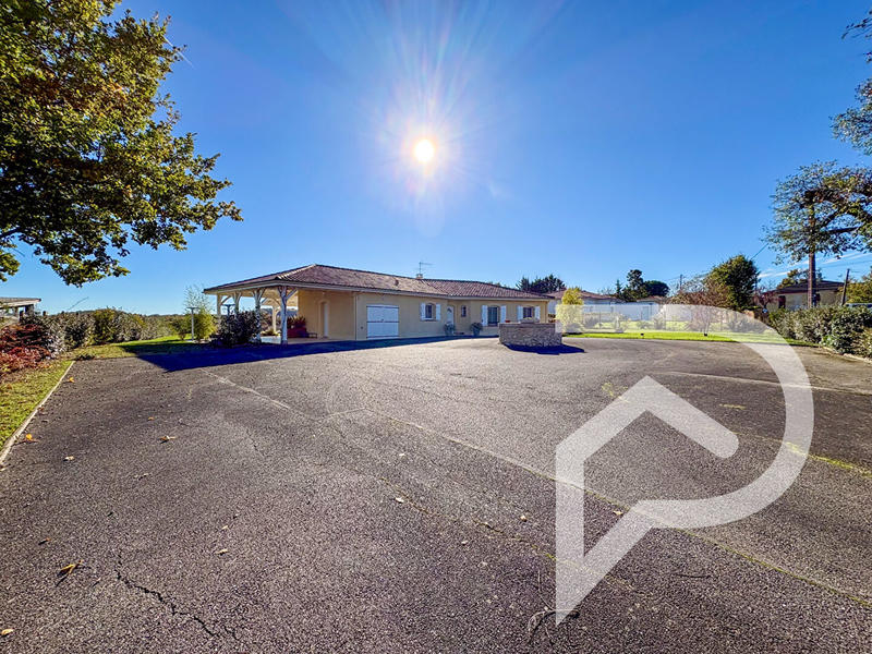 Maison - 110 m² - 6 pièces