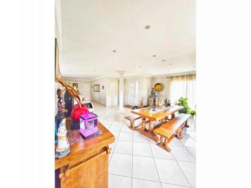 Villa - 207 m² - 7 pièces